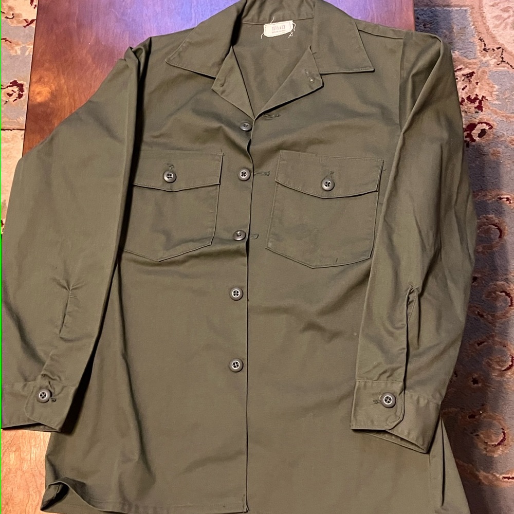 Large Unlabeled Green Jacket
